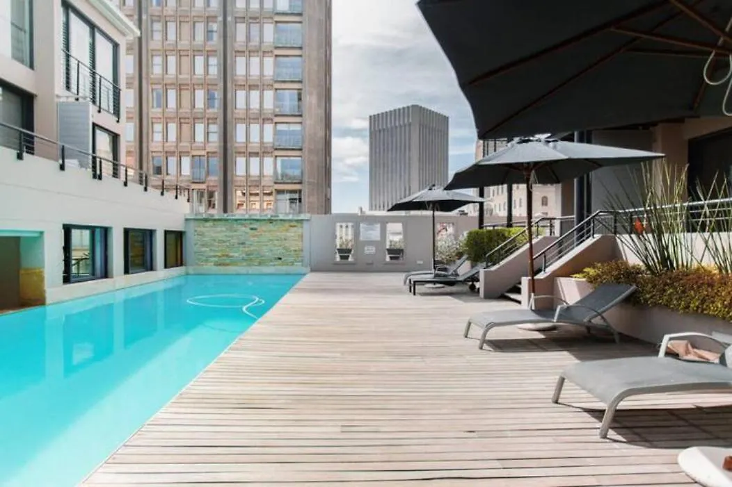 Adderley, Fantastic City Centre Pad - No Loadshedding Cape Town