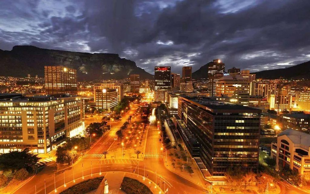 Adderley, Fantastic City Centre Pad - No Loadshedding Cape Town