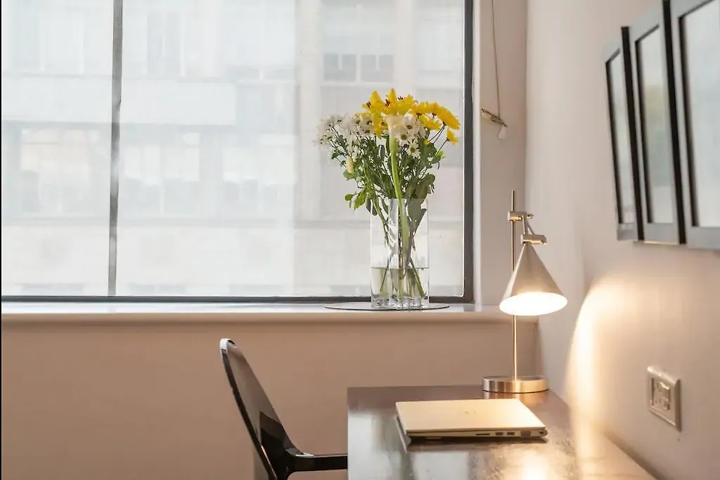 Adderley, Fantastic City Centre Pad - No Loadshedding Cape Town Apartment