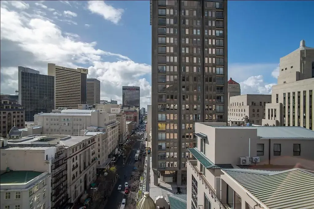 Adderley, Fantastic City Centre Pad - No Loadshedding Cape Town