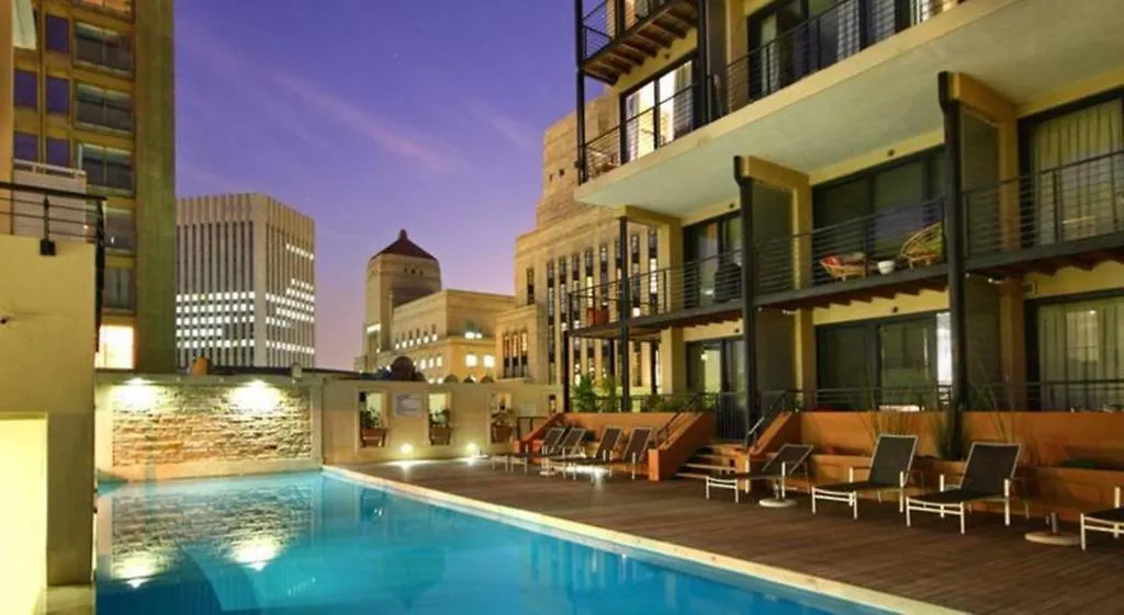 Adderley, Fantastic City Centre Pad - No Loadshedding Cape Town